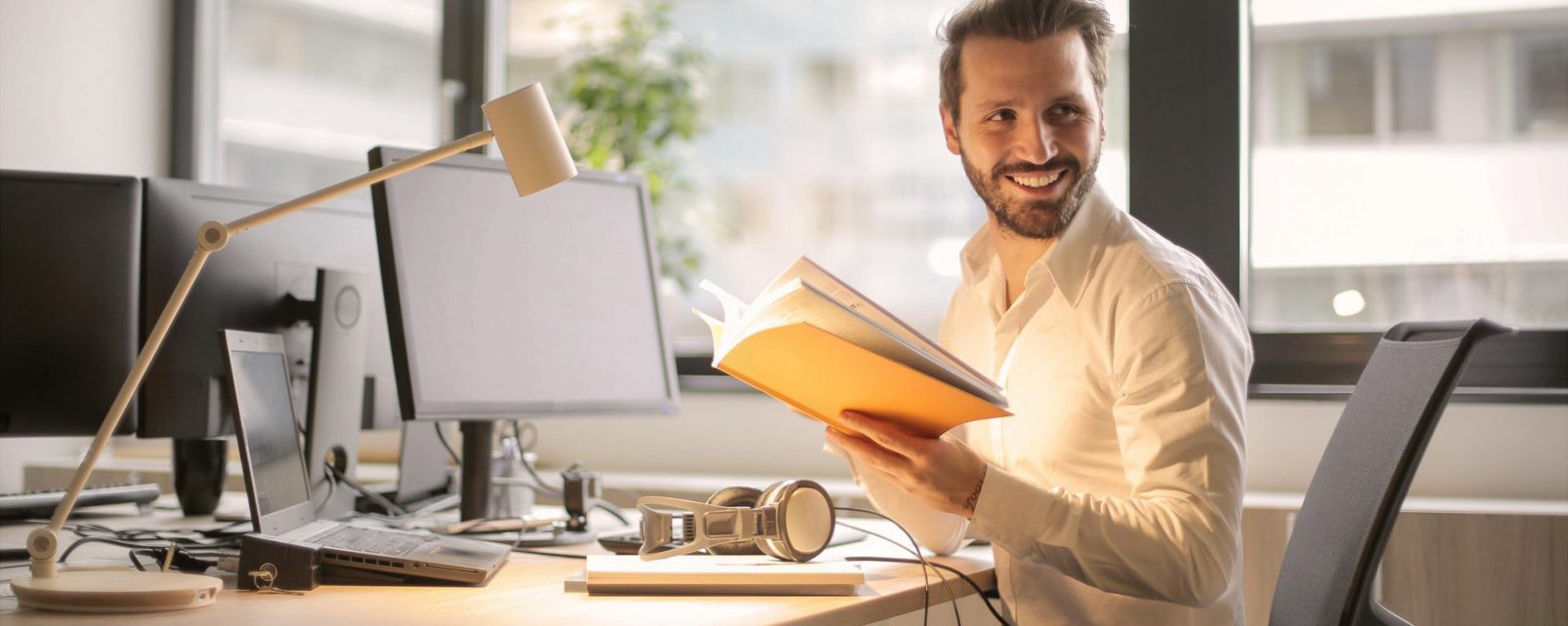 banner-office-1605x642